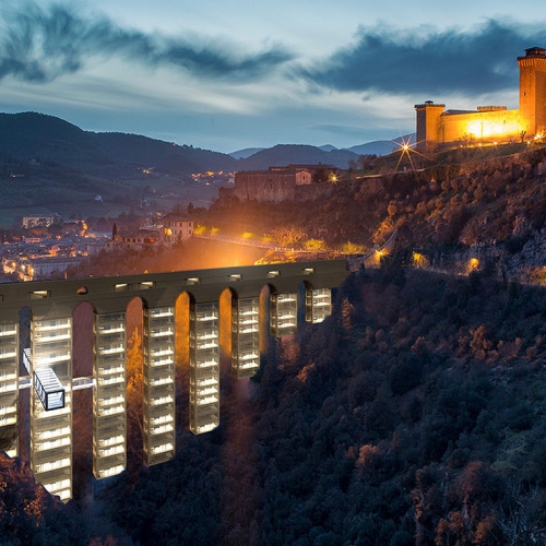 il ponte sulle torri notturna