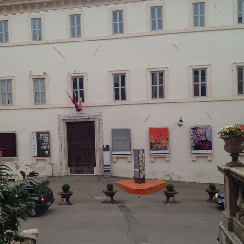 palazzo collicola ingresso 2